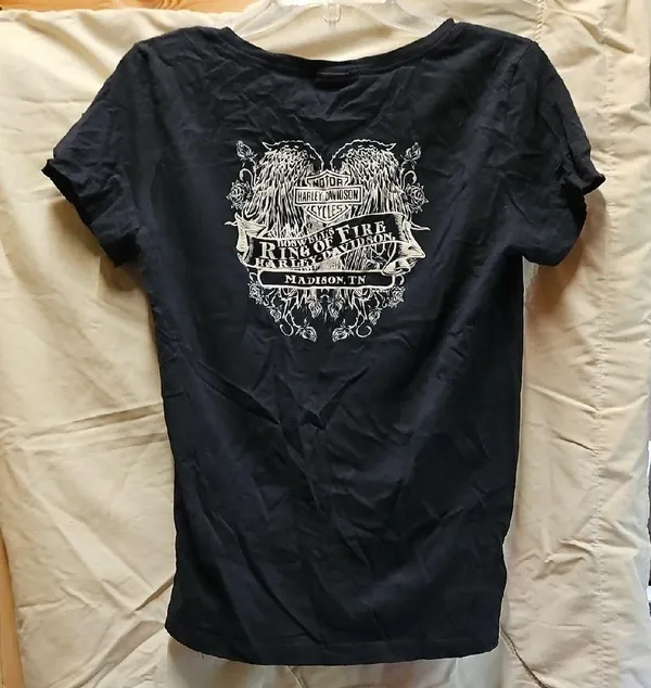 Like New! Harley-Davidson Black Tee with Skull And Wings Design Womens Size M - Image 5