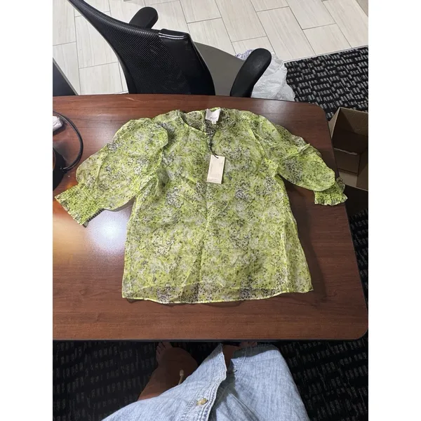 Cinq à Sept puff-sleeve top in a sheer green Size XS - Image 2