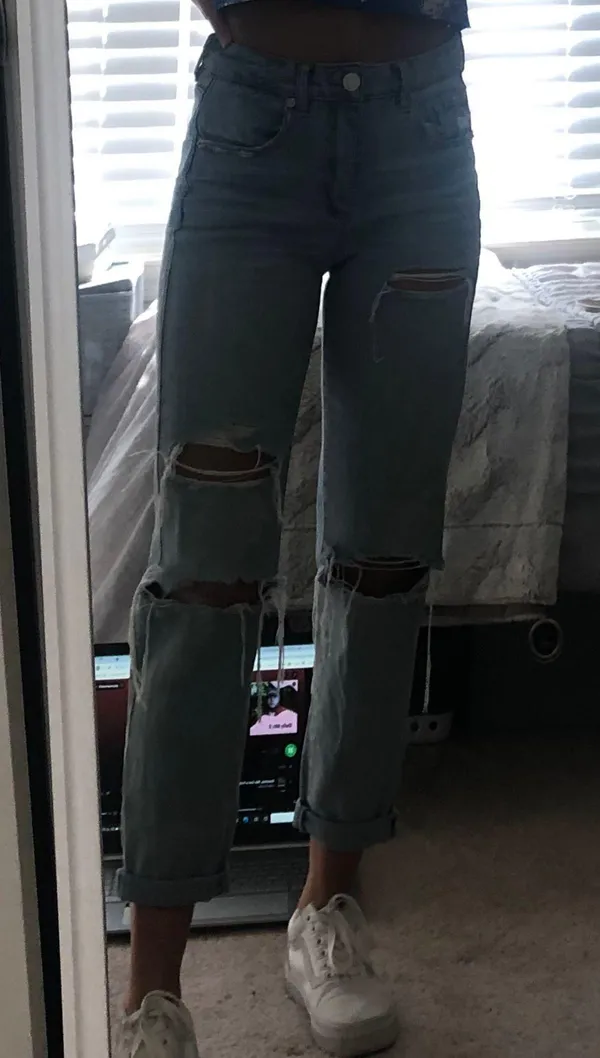 High Rise Light Wash Mom Jean Size 2 - Image 3