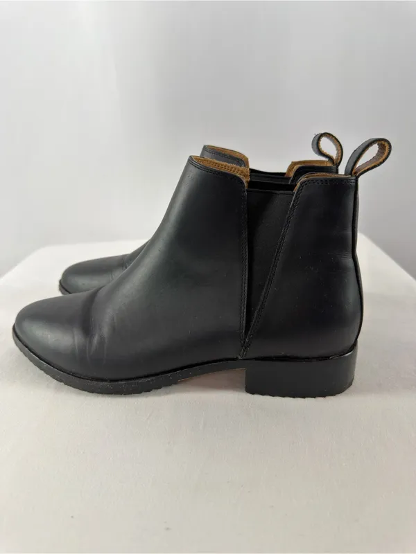 Nisolo Eva Everyday Leather Chelsea Boot in Black Size 8.5‎ - Image 6
