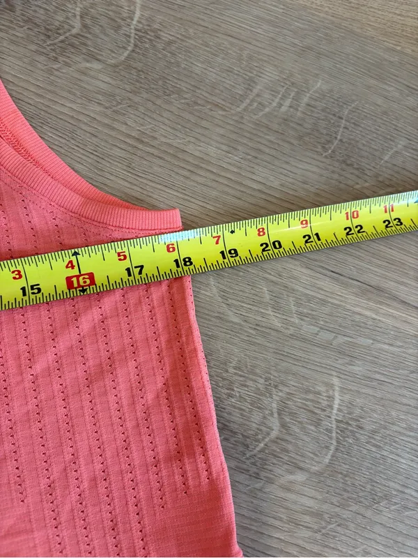 Lululemon Tank Top Size Medium - Image 5