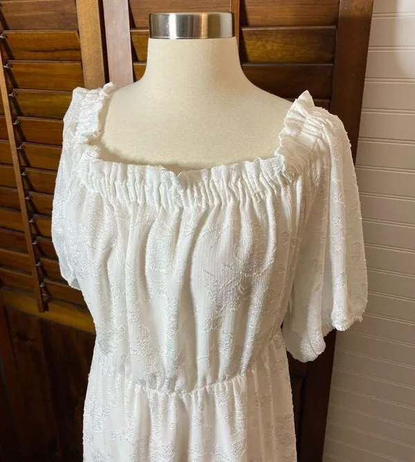 Eloquii Off Shoulder Floral White Maxi Dress - Image 2