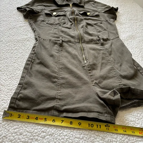 GUESS Olive Green Zip Up Utility Romper Short Sleeve Safari Gorpcore Cargo Large - Image 6