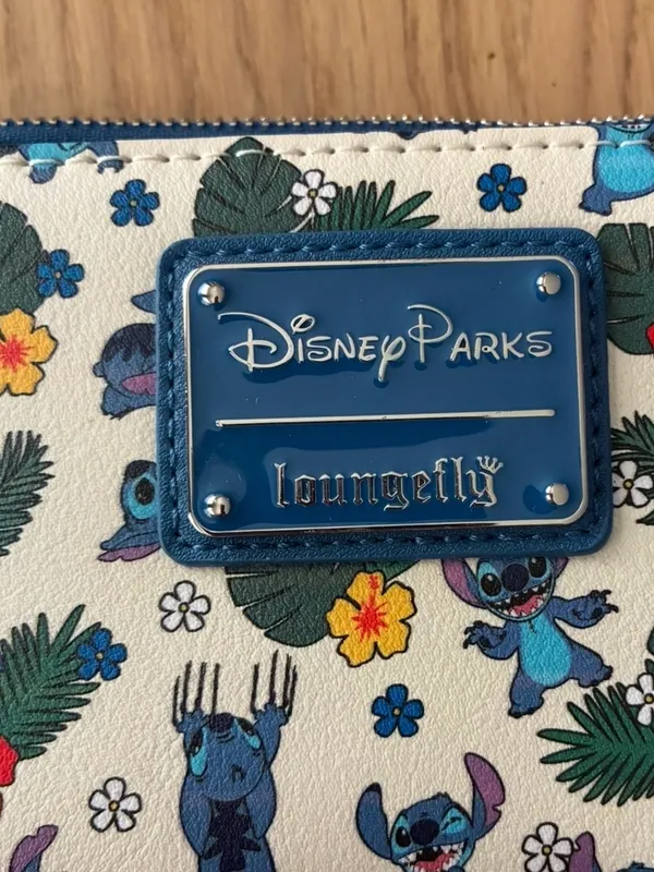 Disney Parks x Loungefly Stitch Tropical Zip Wallet - White/Blue - Image 3