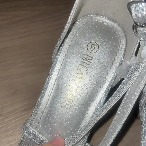 Dream Paris New sparkle silver heels size 9 - Image 7