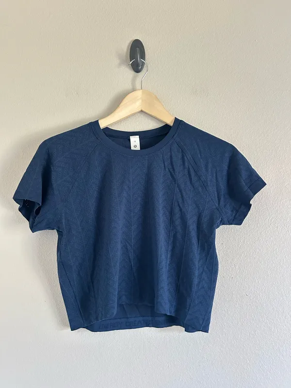 Lululemon Swiftly Pointelle Cropped Short Sleeve Tee SZ 12 NEW WT Retail $68 - Image 2