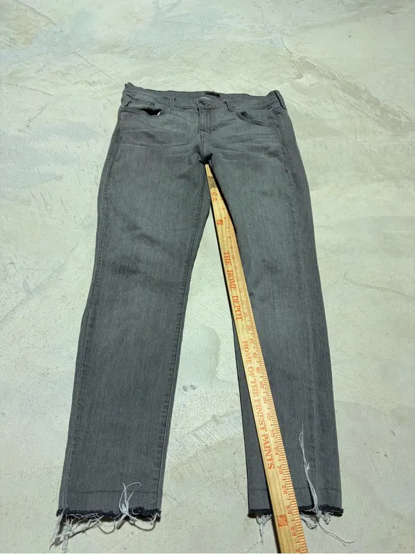 Mother looker ankle fray on the moon Gray Jeans 32 - Image 2
