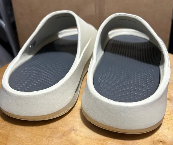 Reebok New women's beach slides. Size 5. $23. - Image 2