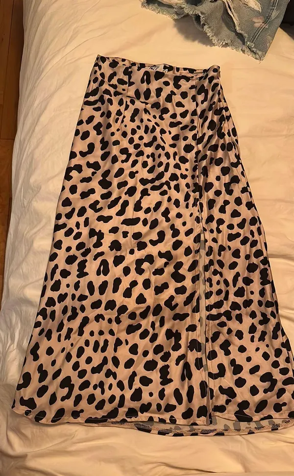 Nia Midi Skirt Leopard Print - Image 3