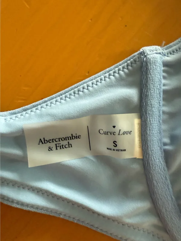 Blue Abercrombie Bikini - Image 4