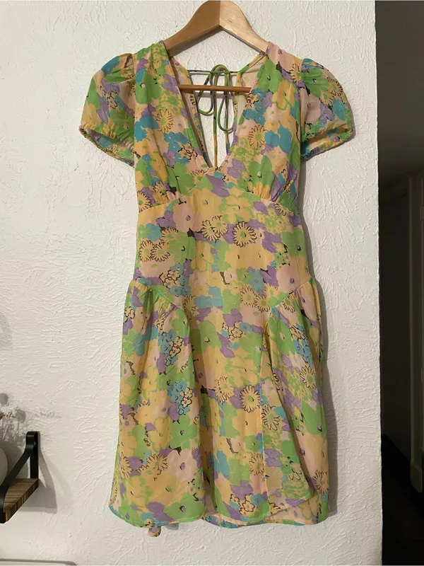 ASOS DESIGN Short Sleeve V-neck Chiffon Mini Dress Floral Print Size 0 - Image 3