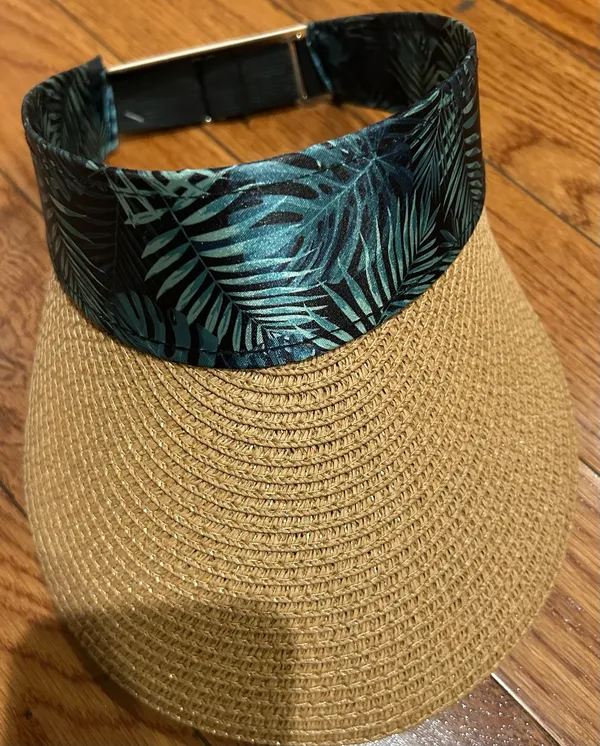 bon voyage STARBOARD NWT Wide Brim Straw Visor Hat with green leave Print Band - Image 13