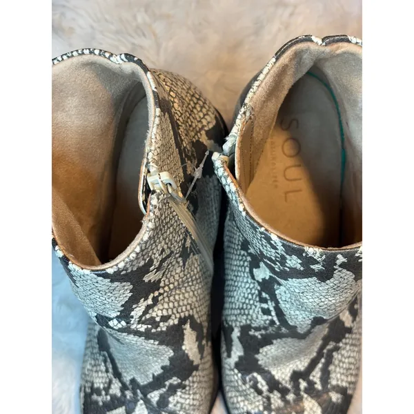 Mikey Grey Snakeskin Print Pointed Toe Block Heel Ankle Booties Size 10M - Image 9