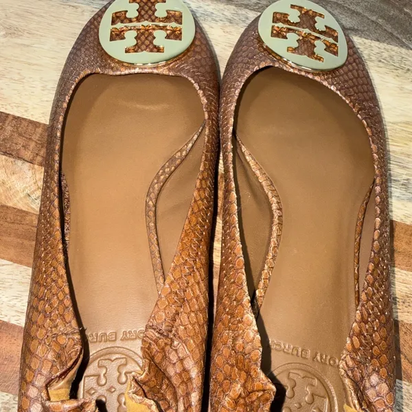 Tory Burch Reva Snake Skin Embossed Ballet Scrunch Flats Logo SZ 8.5 Brown Gold - Image 8