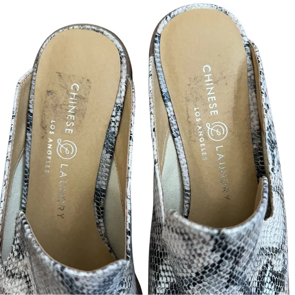 Chinese Laundry Snakeskin Pointed Toe Low Block Heel Mule Slides 7.5 - Image 9