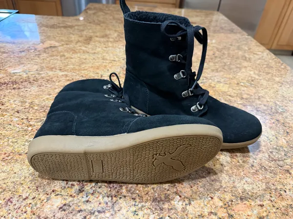American Eagle 100% Genuine Cow Suede Black Sneaker Boots Sherpa Lined Size 9 - Image 2