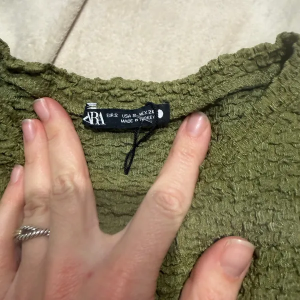 NWT Zara Green Textured puff sleeve Long Sleeve Top - Image 3