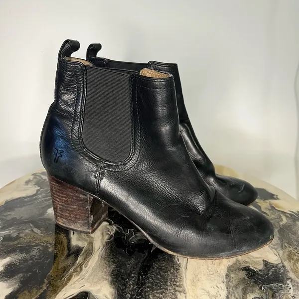 Frye Black Leather Chelsea Ankle Boots Block Heel - Image 2