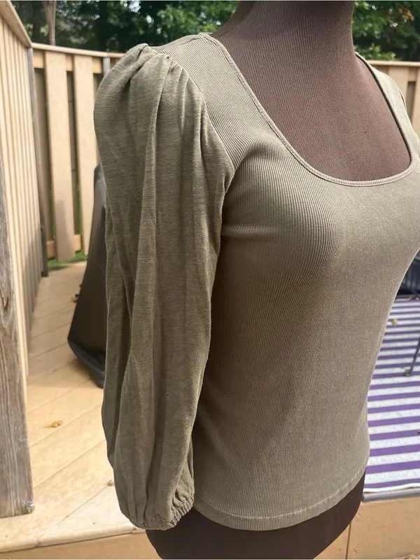 Sanctuary Olive Square Neck Ribbed Knit 3/4 Puff Sleeve Top Size S Fairy Boho - Image 3