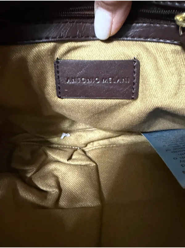Antonio Melani Gold Metallic Genuine Leather Shoulder Bag Pleated Zip Purse - Image 2