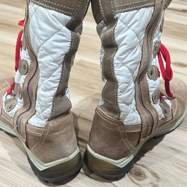 Santana Canada Mirabelle Ice/Glace Snow Boots Women’s 9 (39) - Image 3