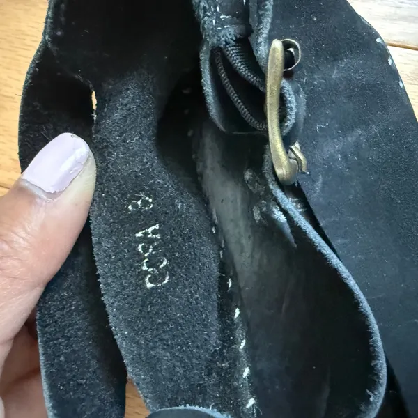 Black Suede Leather Mary Jane Flats Adjustable Buckle Strap Stitch‎ Detail - Image 8