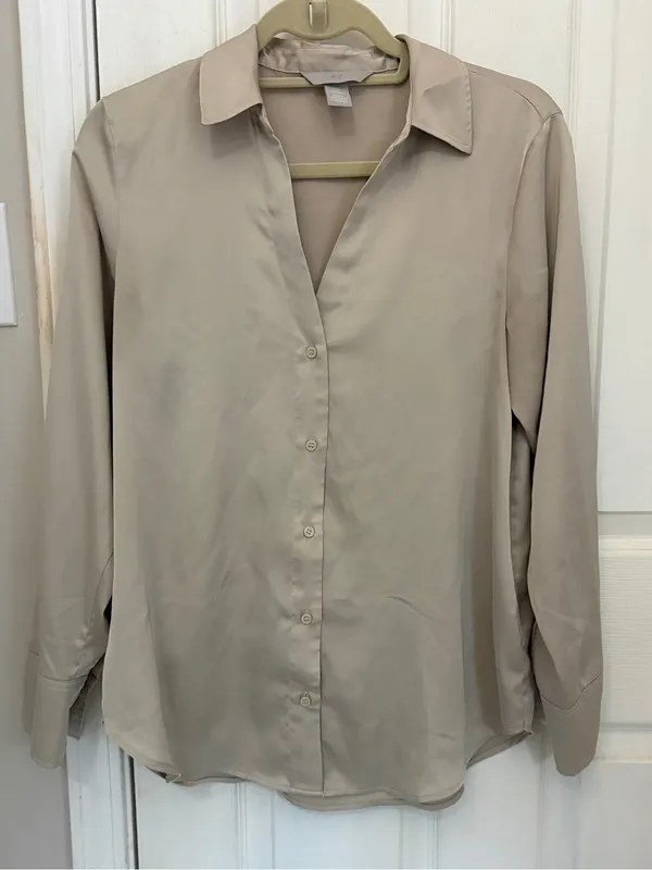 H&M Silky V-Neck Button Down Blouse in Light Taupe - Image 6