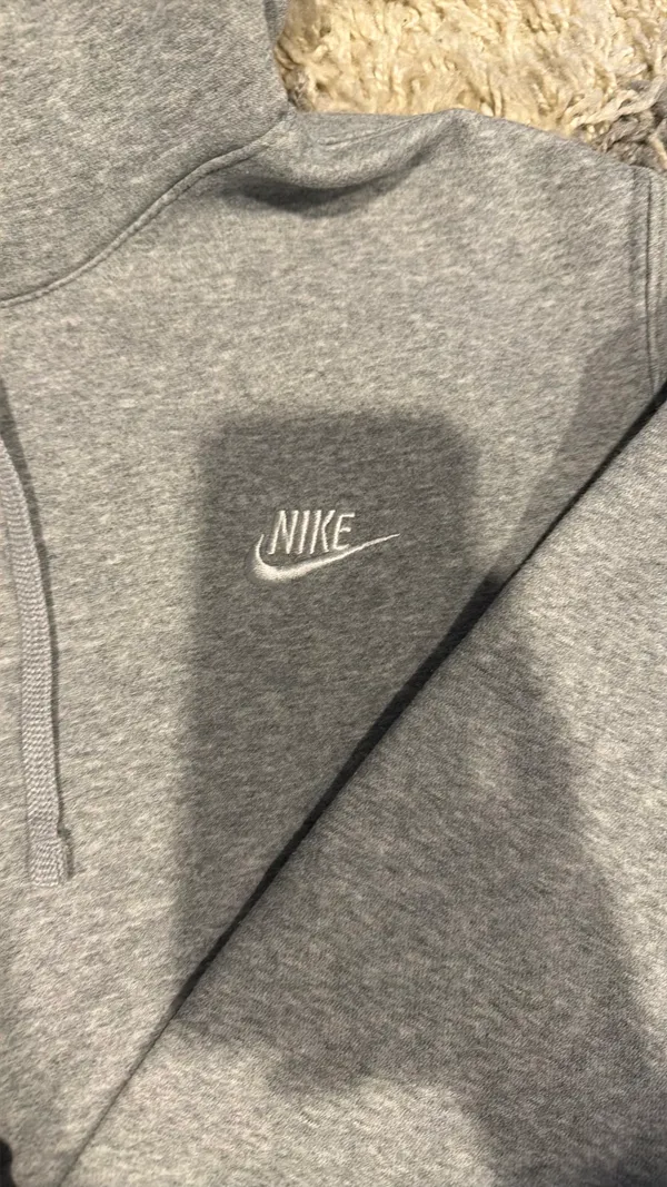 Nike Sweatshirt Hoodie - Image 3