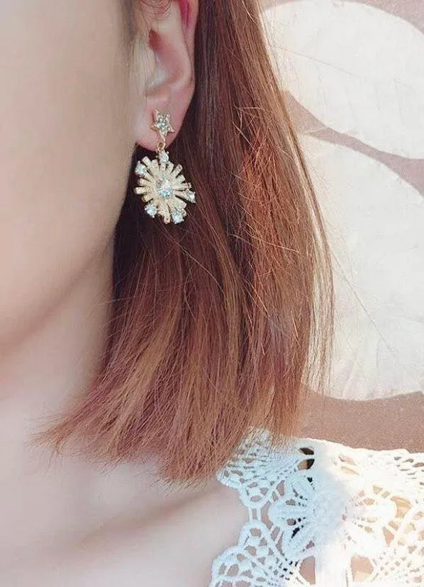 Women’s Moon Star Snowflake Dangle Drop Earrings Gold - Image 4