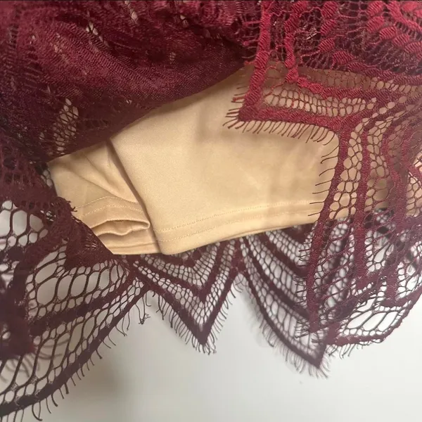 Burgundy wine lace long sleeve dress Sz medium - Image 6