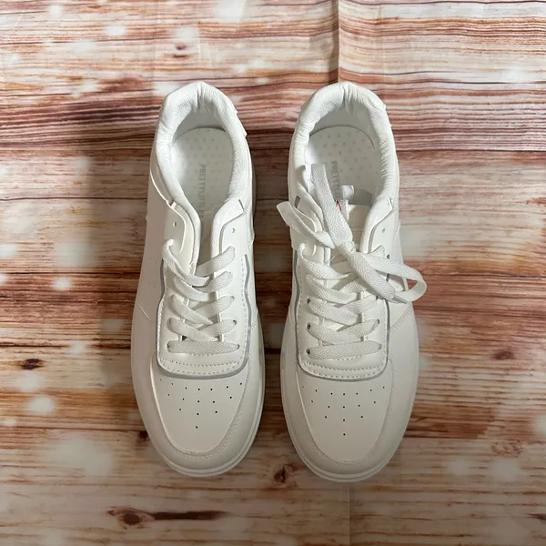 PRETTYLITTLETHING White Contrast Sole Chunky Platform Sneakers NWOT - Image 4