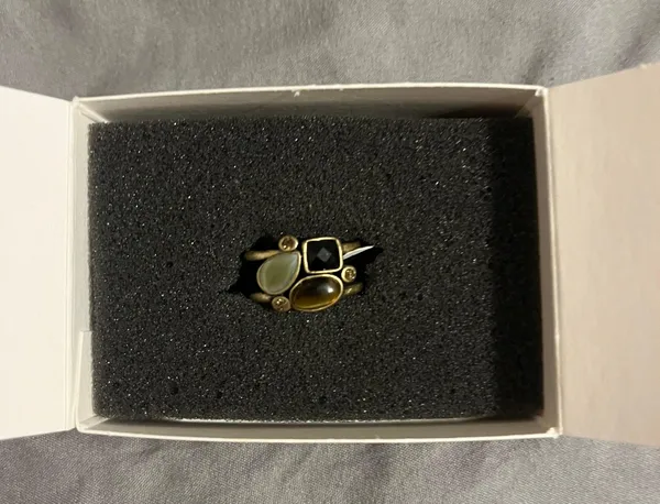 Lia Sophia Ring With Green And Brown Stones - Image 3