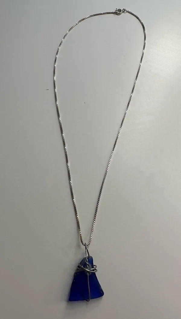 Elegant Sea Glass Blue Pendant Necklace - Image 3