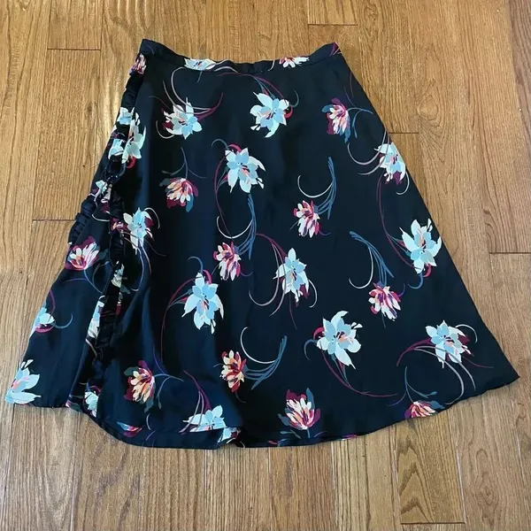 Anthropologie w5 Lillium floral ruffle detail skirt medium - Image 3