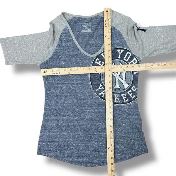 Majestic Official MLB New York‎ Yankees V Neck Slub Tee Shirt Blue Grey Medium - Image 11