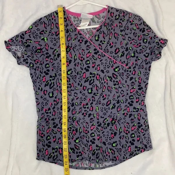 ScrubStar Women’s Scrub Top Size XS - Image 5