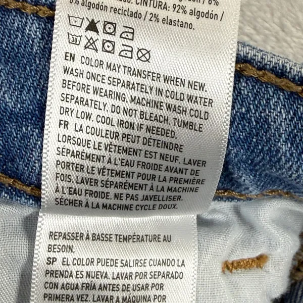 American Eagle Womens Size 4 Floral Embroidered Distressed Denim Mom‎ Shorts M - Image 8