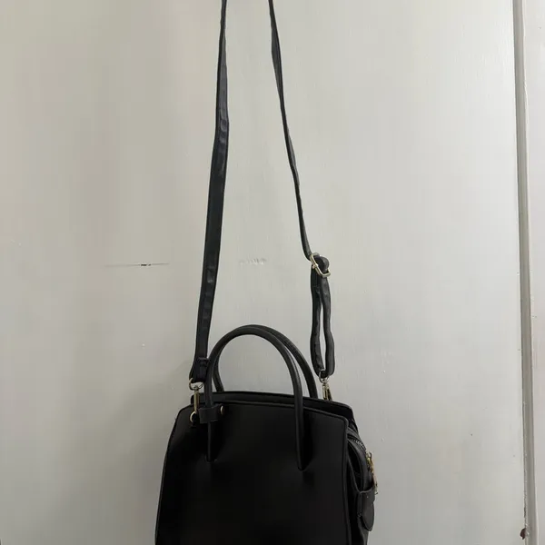 Smal black purse, no brand: 9 1/2” w x 7 1/2” l - Image 3