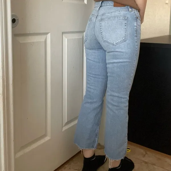 J. Crew Demi‎ Boot Crop Jeans Size 27 Light Wash - Image 2
