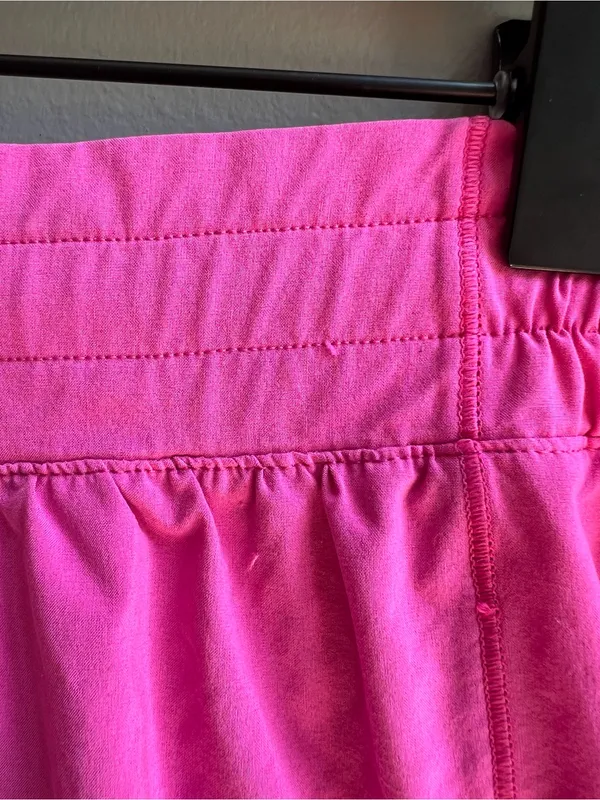 Lululemon Hotty Hot Short II *Long 4" Pink Highlight Size 6 - Image 5