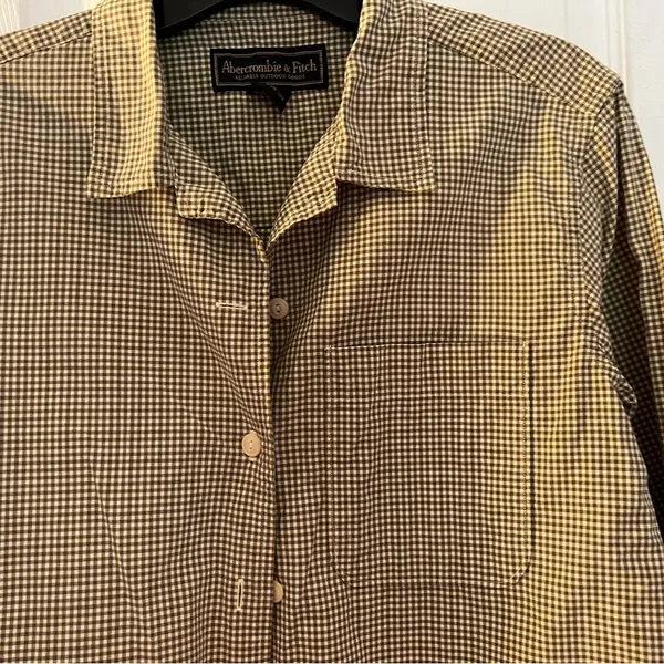 Abercrombie & Fitch women’s green plain buttoned down shirt - Image 2