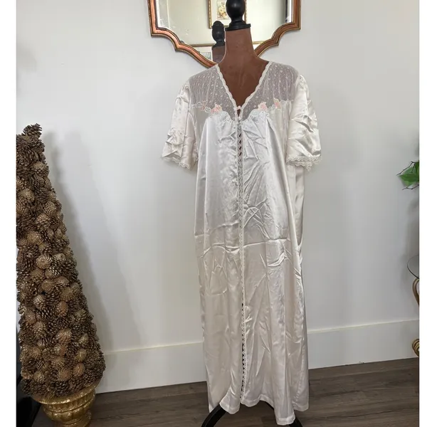 Barbizon Vintage Pale Cream Floral Embroidered‎ Elegant Lace Trim Long Robe 1X - Image 2