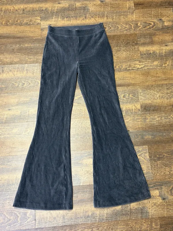 NEW Aerie Groove-On Ribbed Velour Flare Pants Charcoal Gray Womens Medium - Image 3