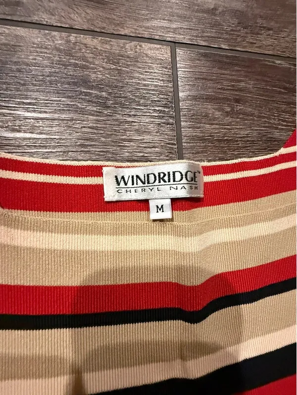Windridge size medium ladies top Red - Image 4