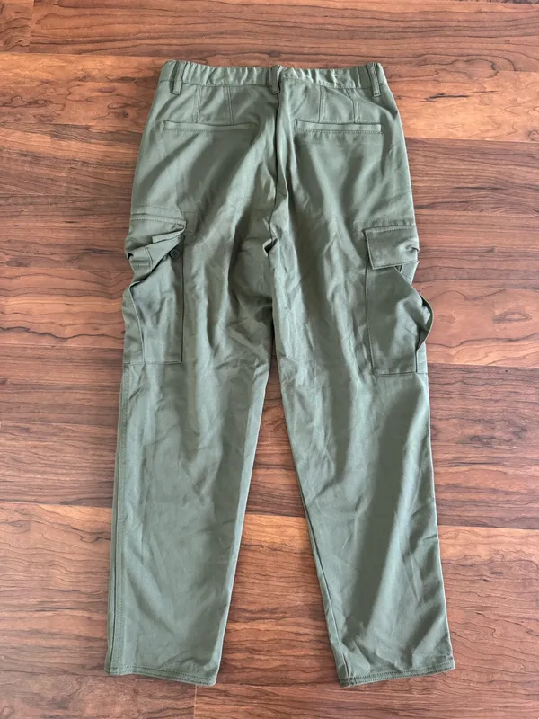 Men’s Zara olive cargo pants  - Image 2