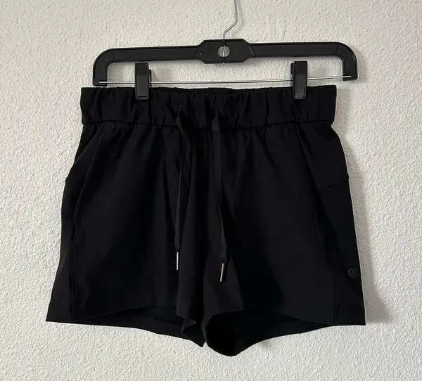 Lululemon Cinchable Waist High-Rise Woven Short 3.5" Sz 4 - Image 3