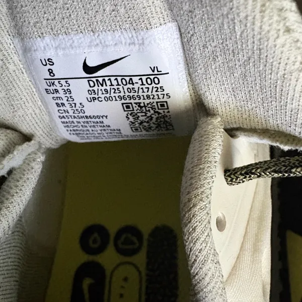 NWOT‎ Nike Air Winflo 9 Shield Women’s size 8 - Image 3