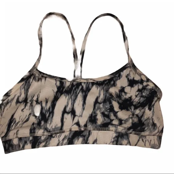✨HP✨Lululemon Flow Y Bra IV✨ - Image 4