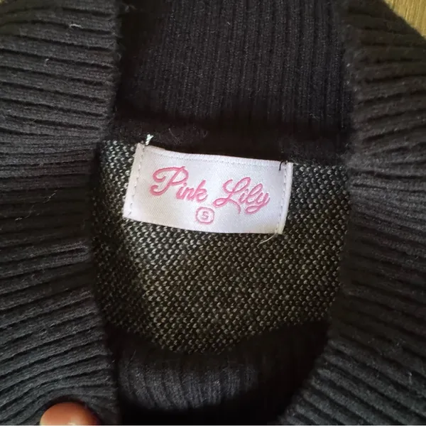 PINK LILY BLACK STRIPED OVERSIZE KNIT CAPE SWEATER - NWOT Size Small - Image 5
