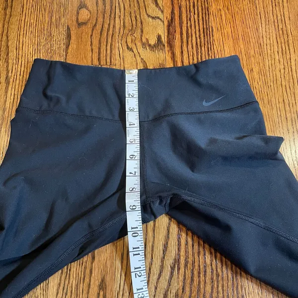 Nike Dri-FIT Legend Slim Fit Training Leggings - Image 4